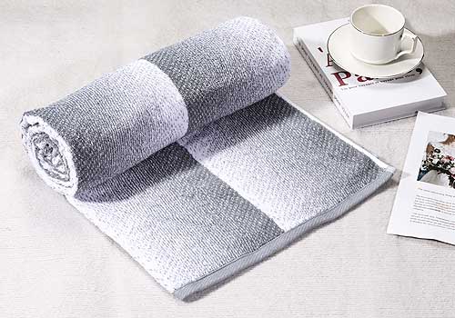 Design Awards Winner - LINYI STANDARD TEXTILE TECHNOLOGY  CO, LTD. - Ombre Towel