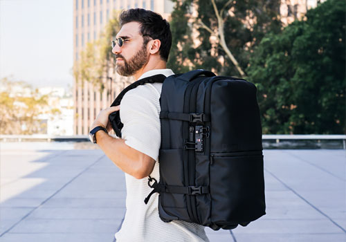 Design Awards Winner - Backvac - Backvac Vacuum Compression Roller Backpack