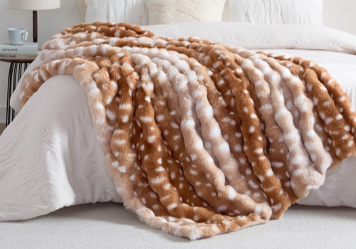 Design Awards Winner - ALLTEX INDUSTRY (HK) LIMITED - Cozy Bliss Deer Print Bubble Faux Fur Throw Blanket