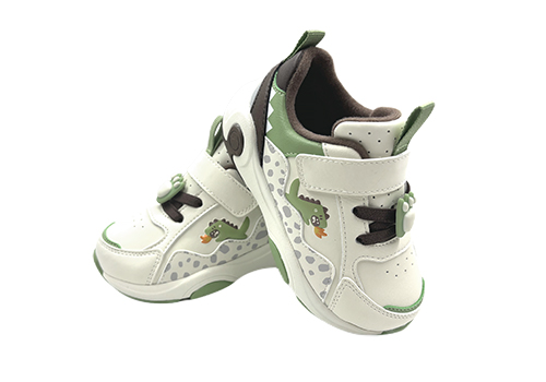 Design Awards Winner - ZHE JIANG SEMIR GARMENT CO.,LTD - Baby Octopus Organic Functional Shoes